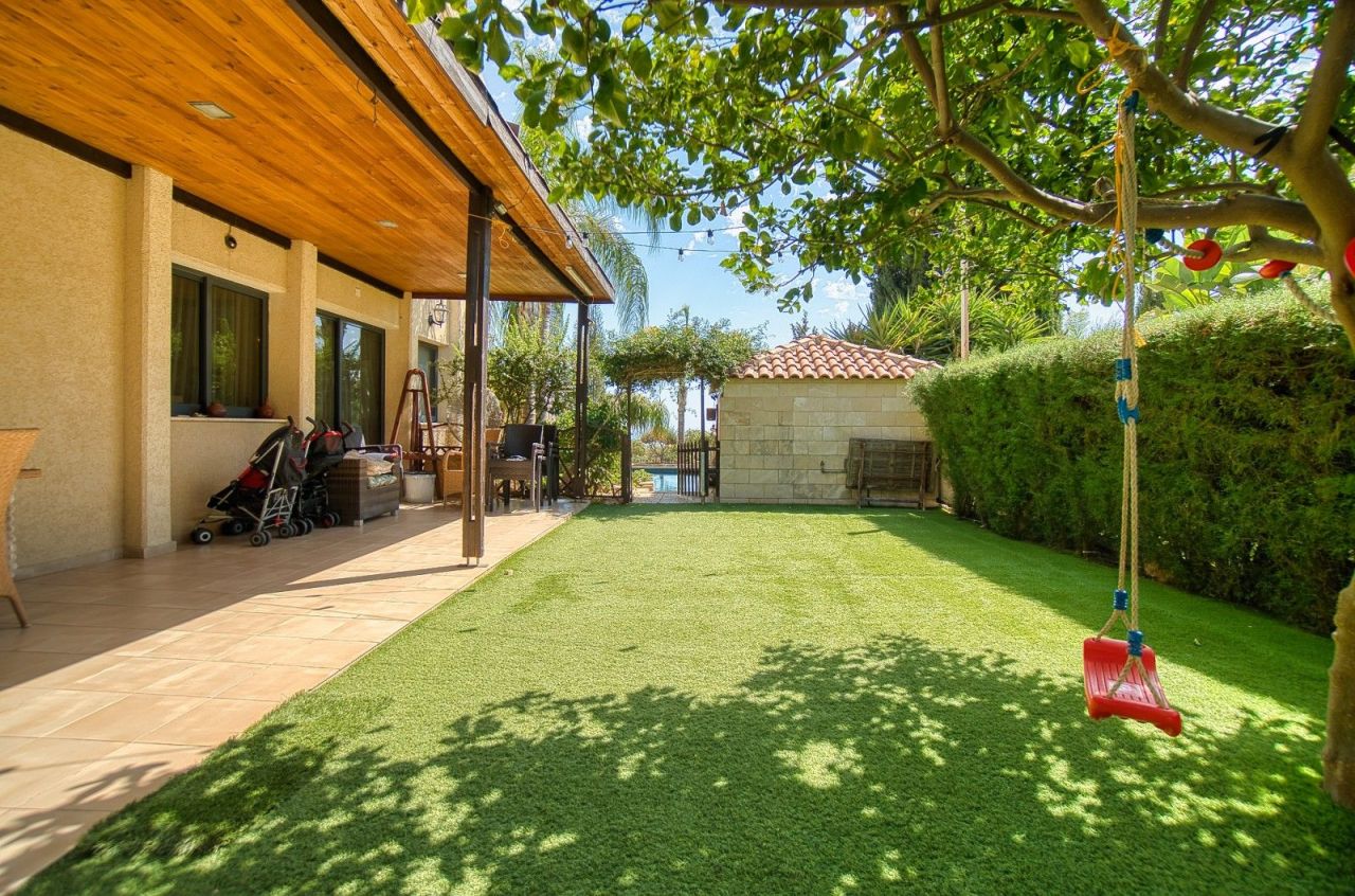 Вилла в Лимасоле, Кипр, 332 м² - фото 18