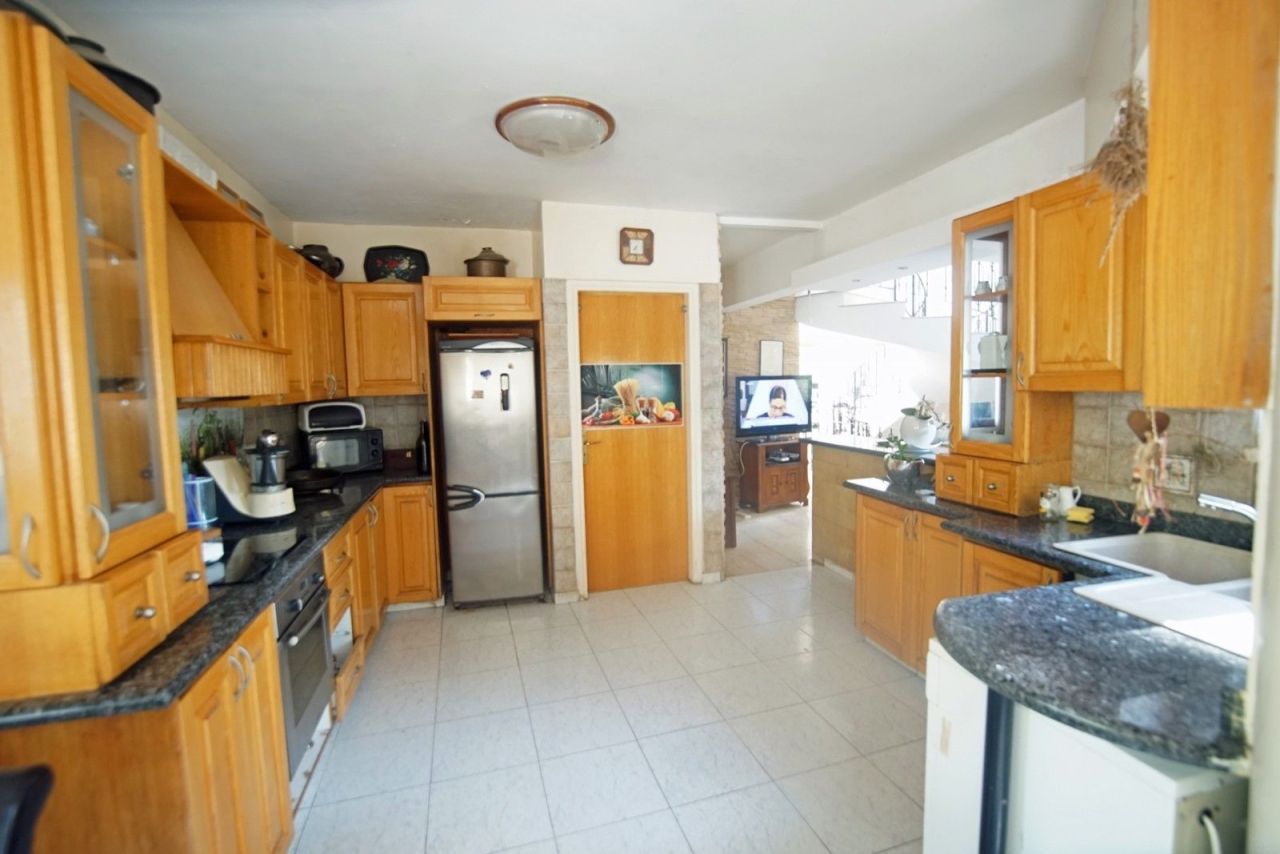 Вилла в Пафосе, Кипр, 370 м² - фото 18