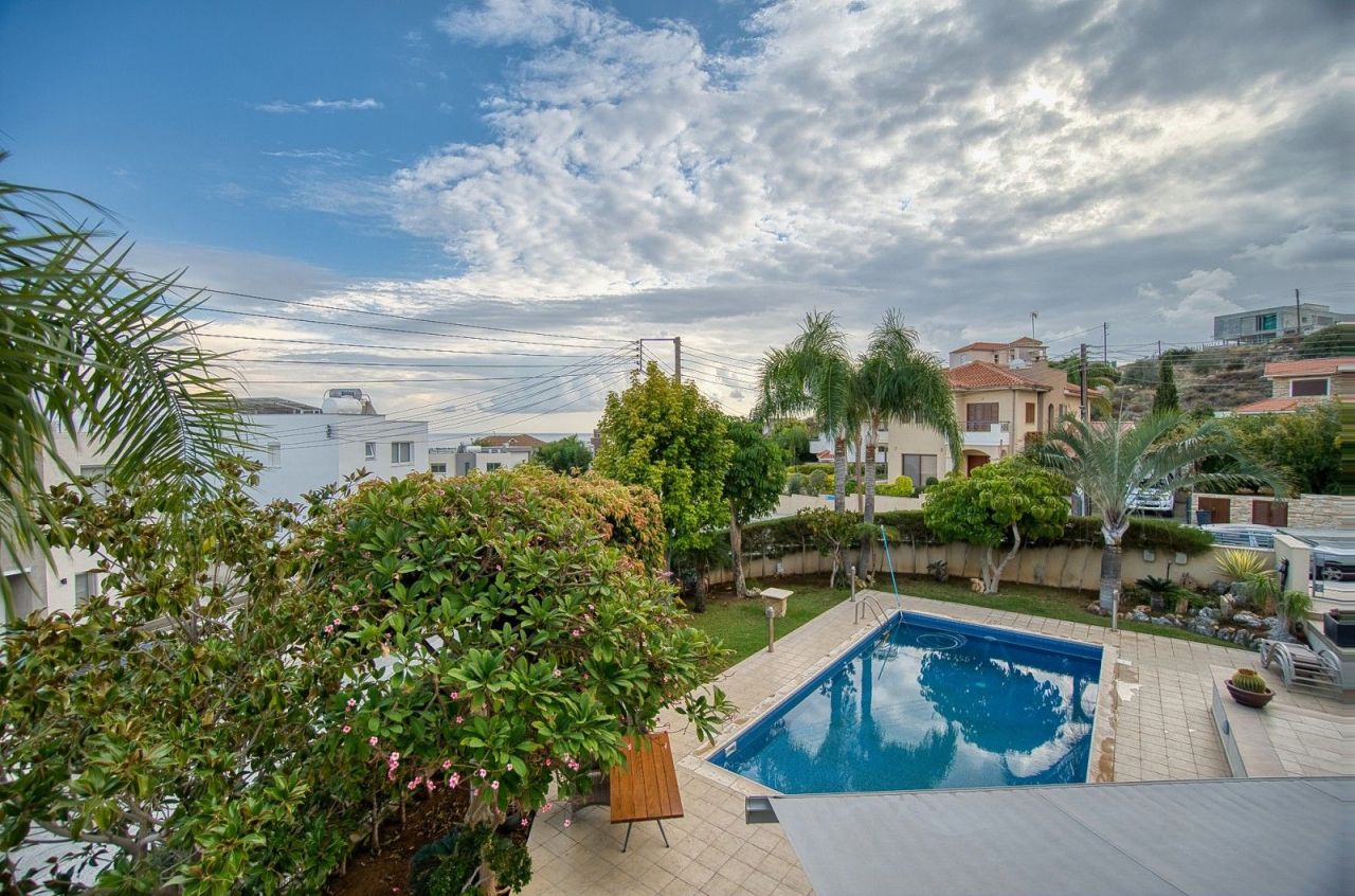 Вилла в Лимасоле, Кипр, 500 м² - фото 18