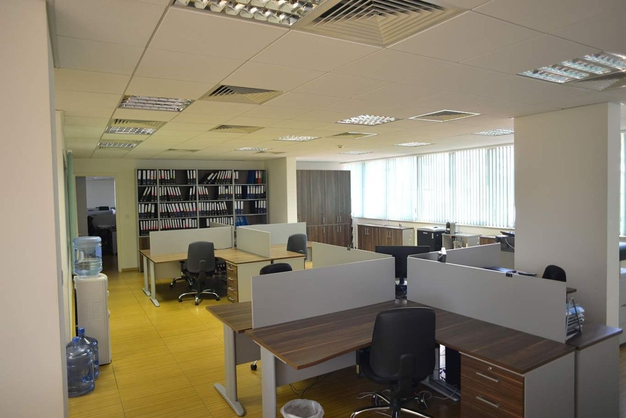 Коммерческая недвижимость в Лимасоле, Кипр, 2 256 м² - фото 19