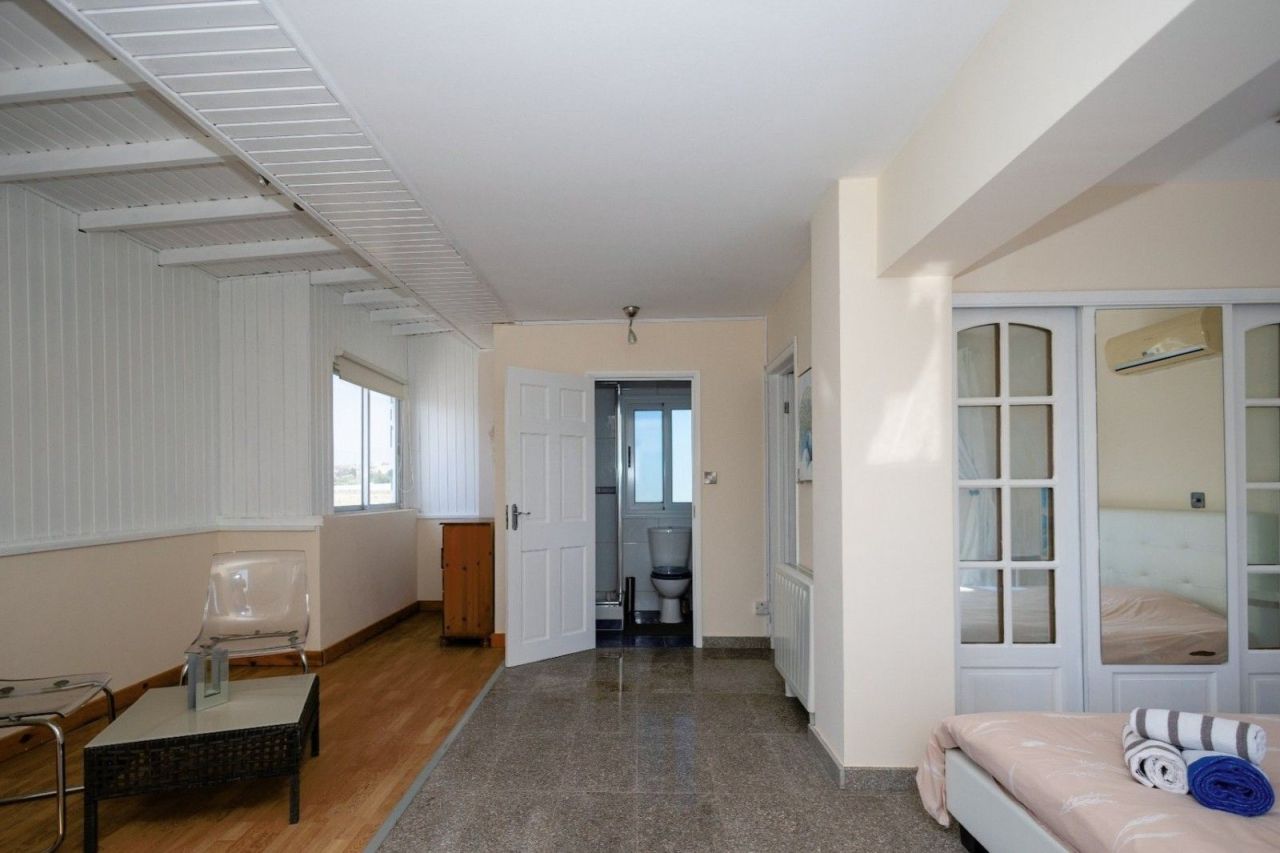 Вилла в Ларнаке, Кипр, 180 м² - фото 19