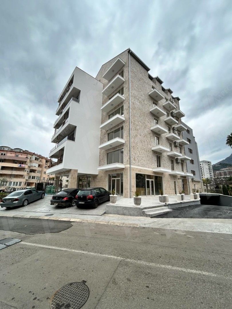 Квартира в Будве, Черногория, 82 м² - фото 1