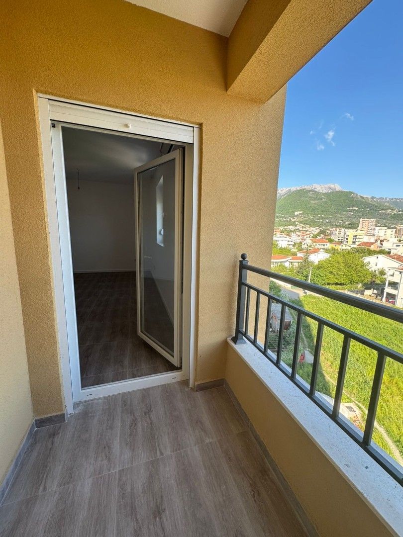 Квартира в Баре, Черногория, 60 м² - фото 17