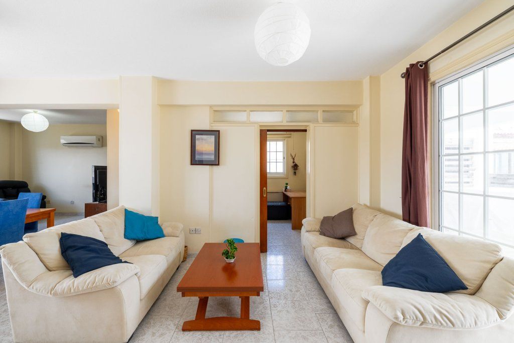 Апартаменты в Ларнаке, Кипр, 172 м² - фото 2