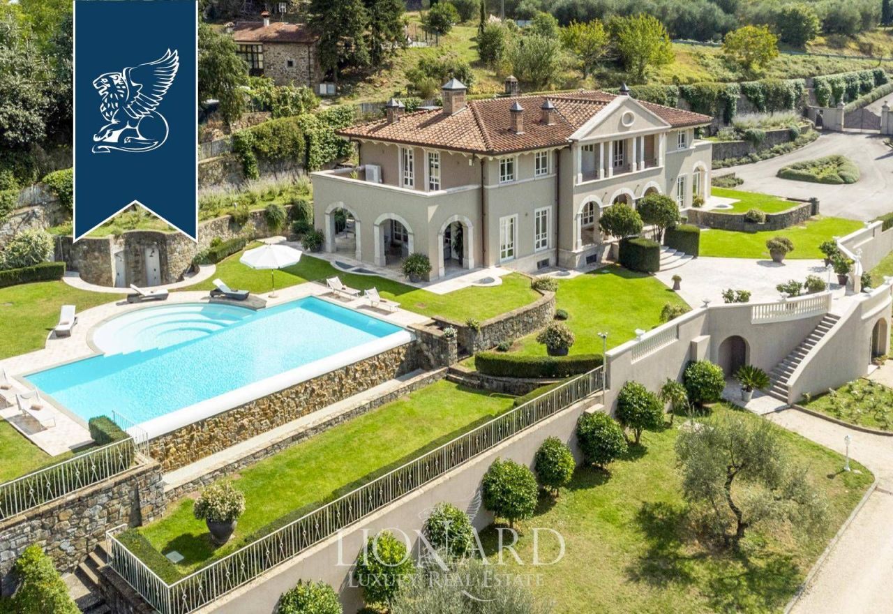 Вилла во Флоренции, Италия, 900 м² - фото 1