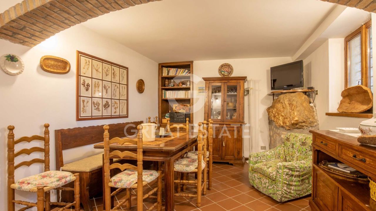 Дом в Кампелло-суль-Клитунно, Италия, 202 м² - фото 13