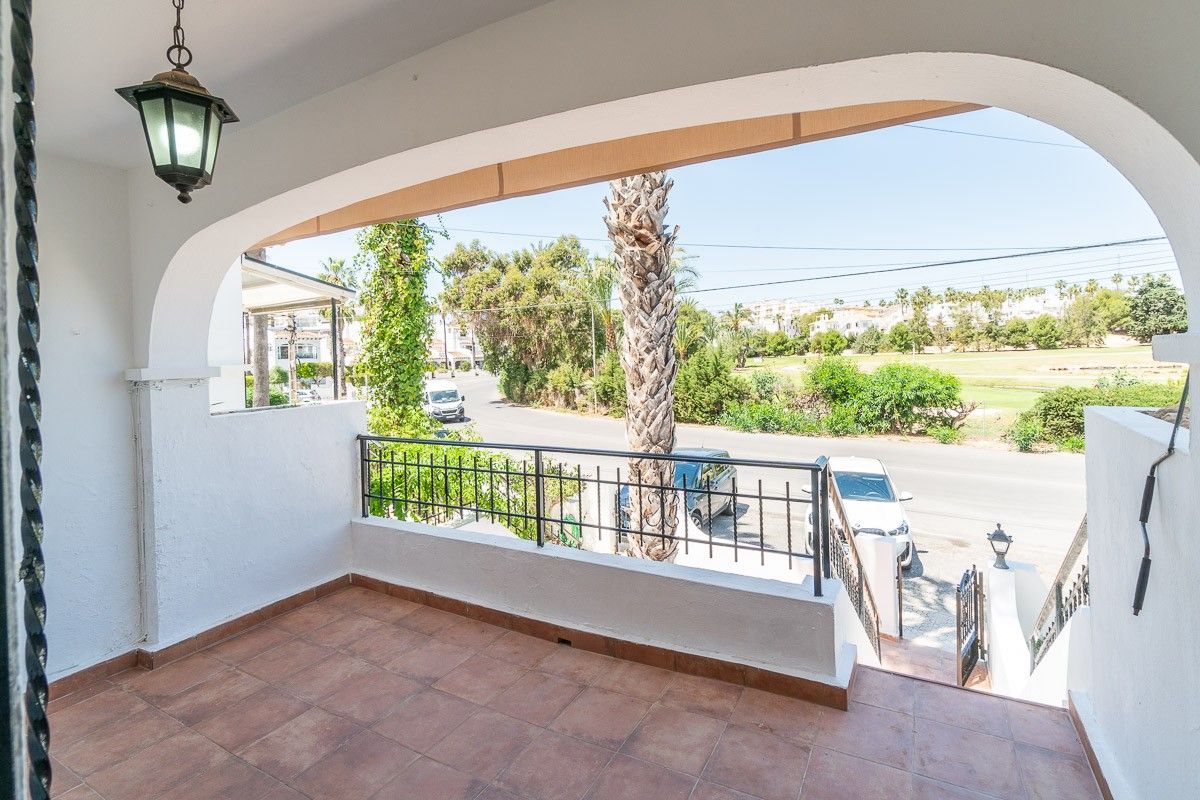 Шале в Ориуэла Коста, Испания, 170 м² - фото 2