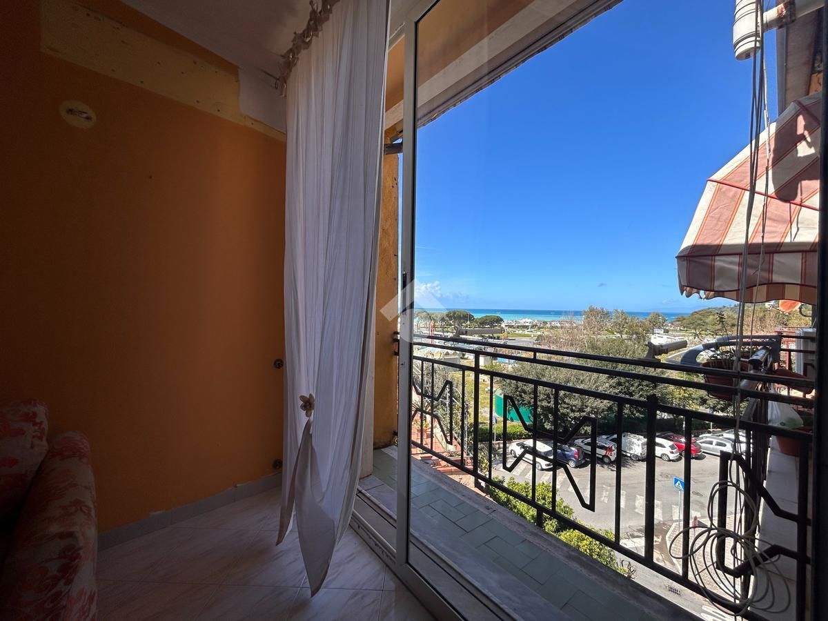 Квартира в Скалее, Италия, 76 м² - фото 1