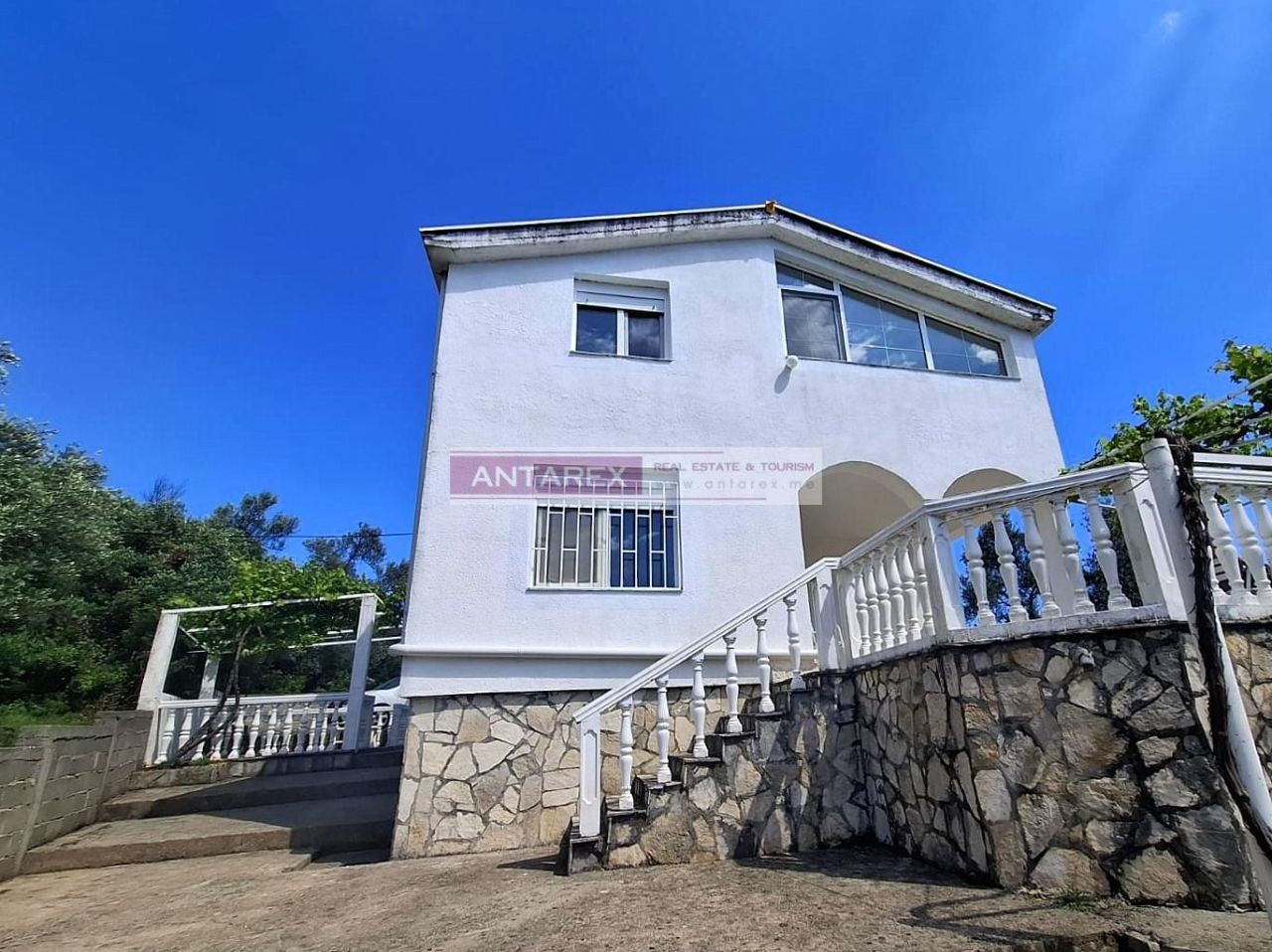 Вилла на полуострове Луштица, Черногория, 140 м² - фото 1