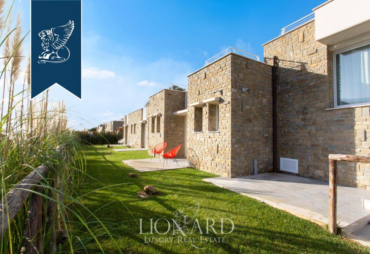 Вилла в Кастильоне-делла-Пеская, Италия, 350 м² - фото 6