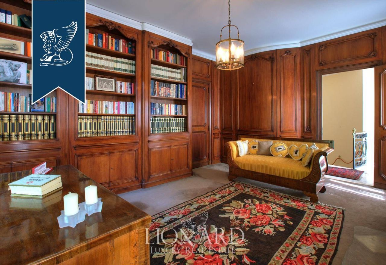 Вилла в Лекко, Италия, 900 м² - фото 12