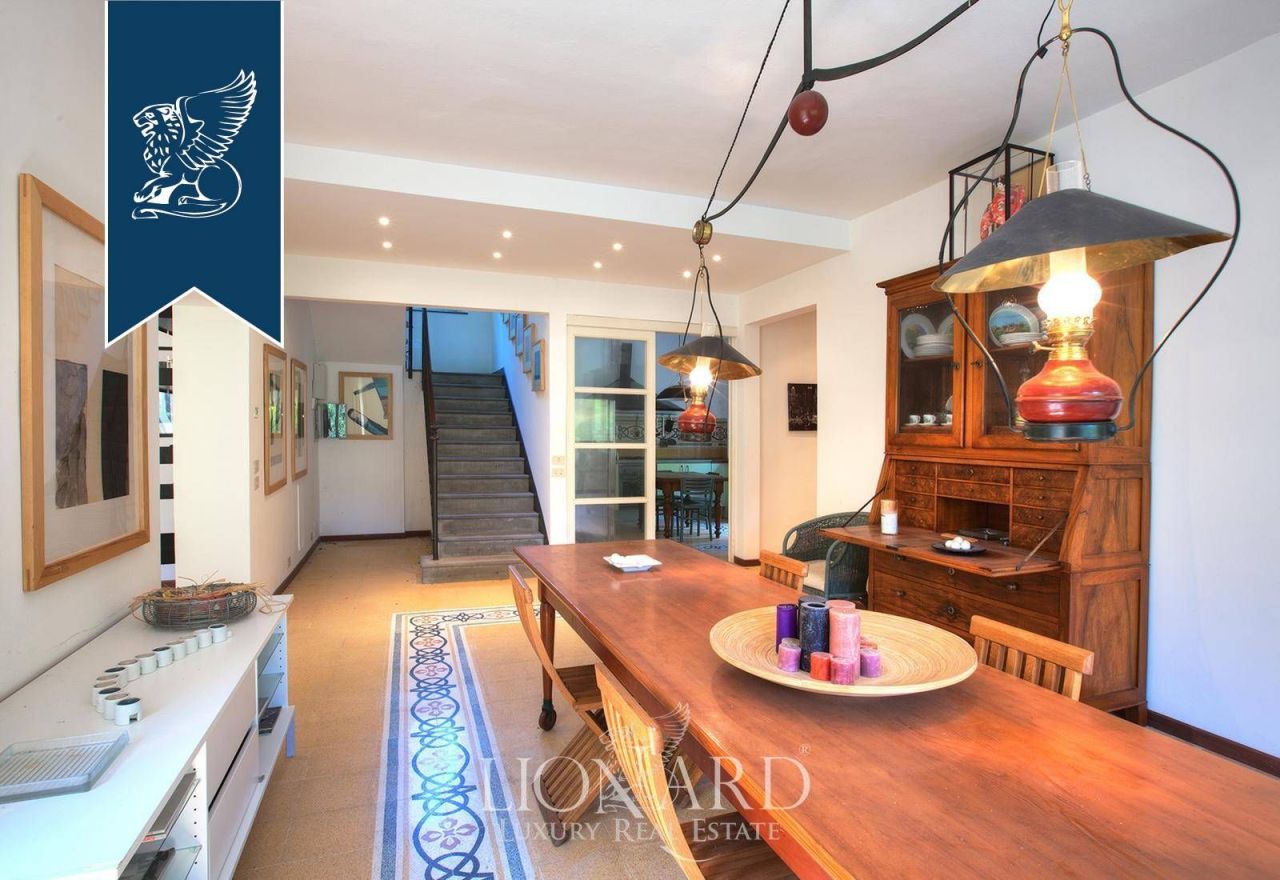 Вилла в Лекко, Италия, 900 м² - фото 17