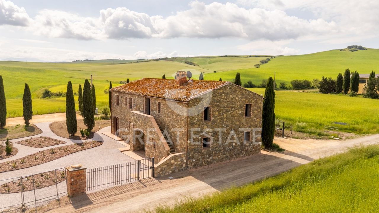 Дом Castiglione d'Orcia, Италия, 430 м² - фото 1