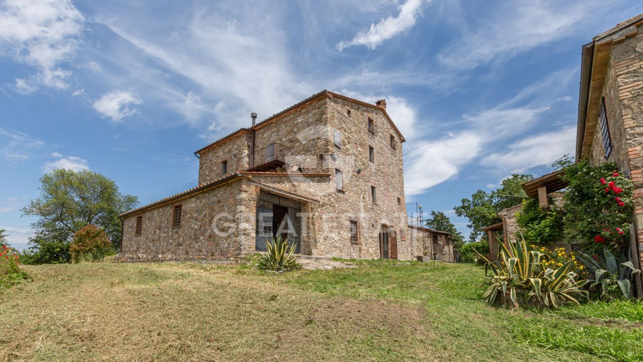 Дом в Фабро, Италия, 386.3 м² - фото 1