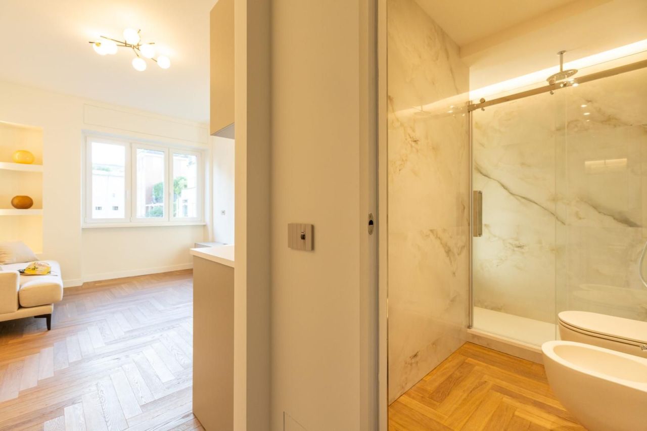 Апартаменты в Милане, Италия, 52 м² - фото 12