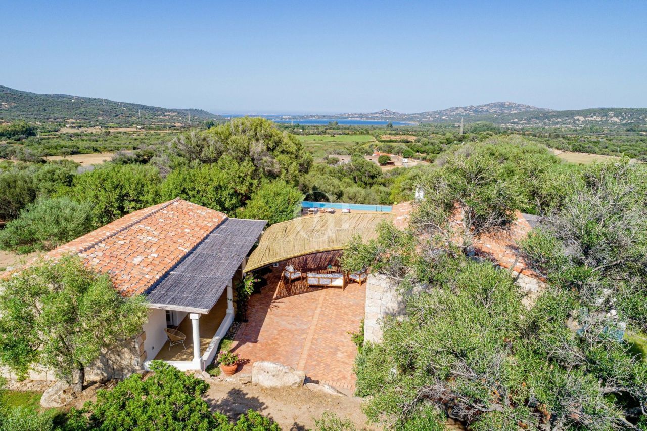 Вилла в Арцакене, Италия, 200 м² - фото 6