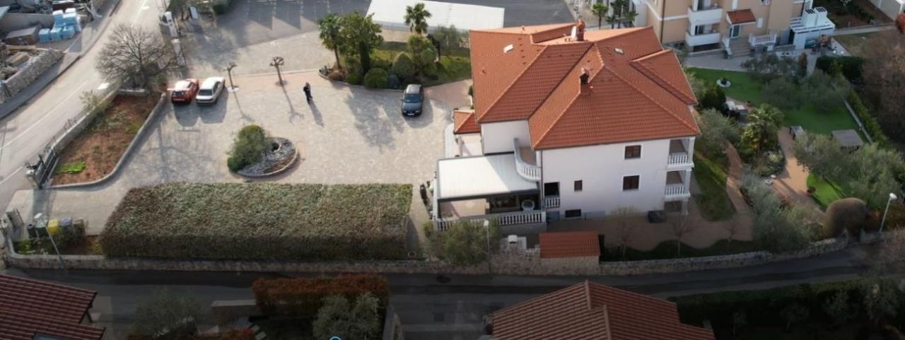 Отель, гостиница Malinska, Хорватия, 1 258 м² - фото 8