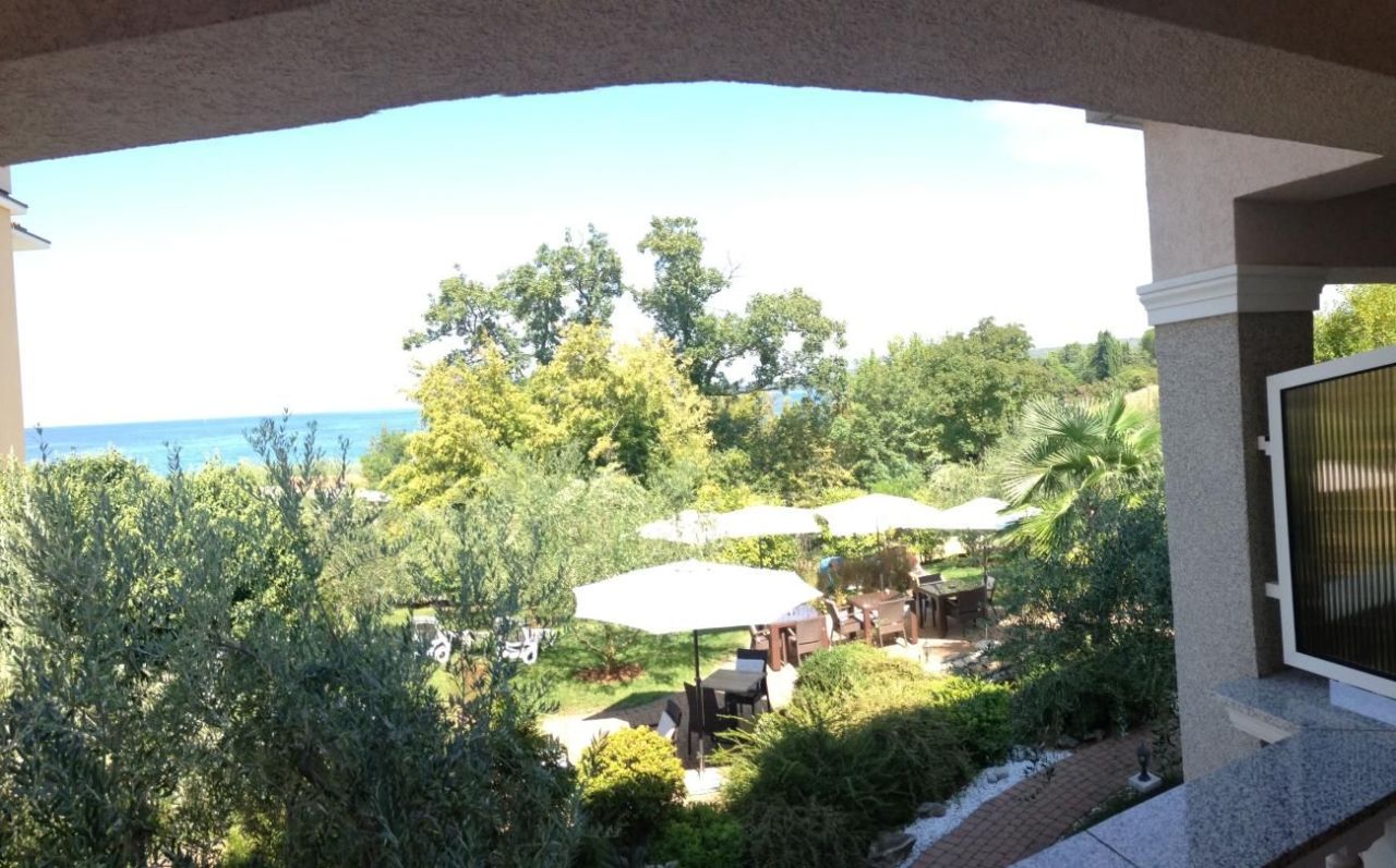 Отель, гостиница Malinska, Хорватия, 1 258 м² - фото 11