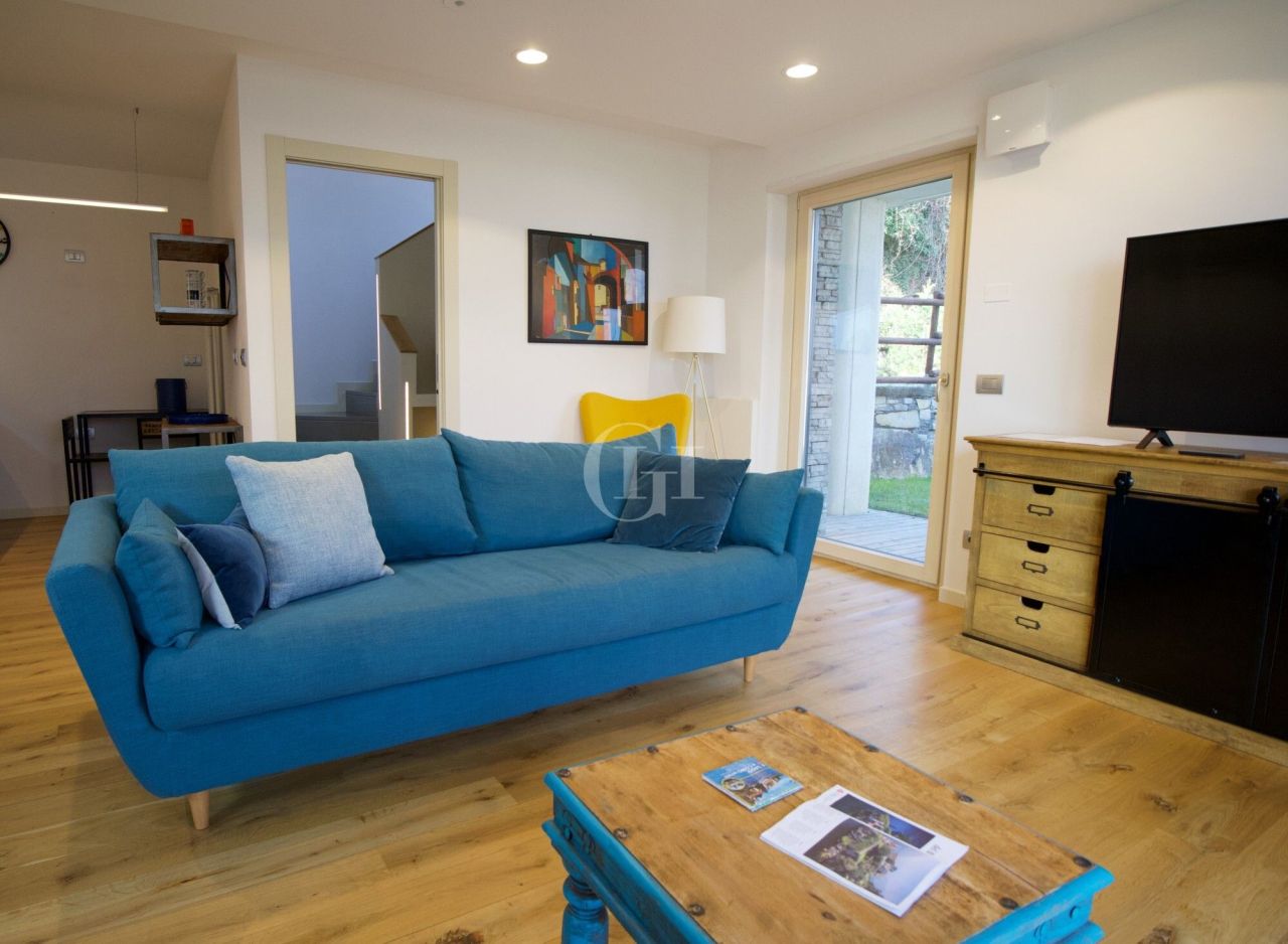 Вилла у озера Комо, Италия, 260 м² - фото 6