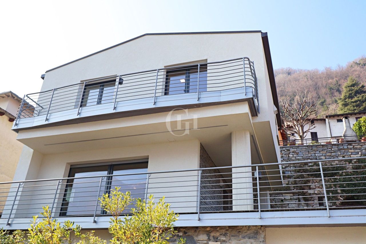 Вилла у озера Комо, Италия, 260 м² - фото 3