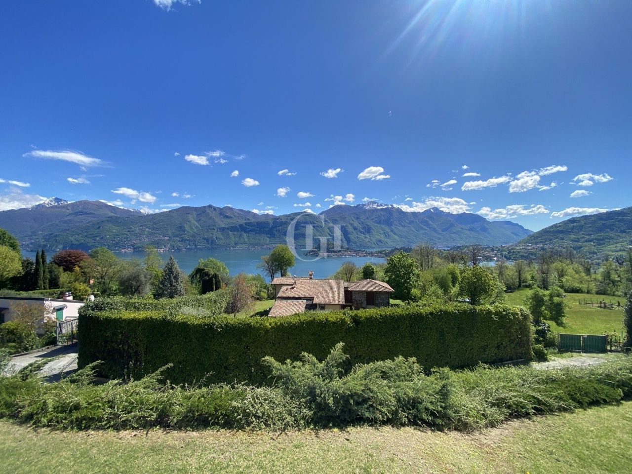 Вилла у озера Комо, Италия, 460 м² - фото 5