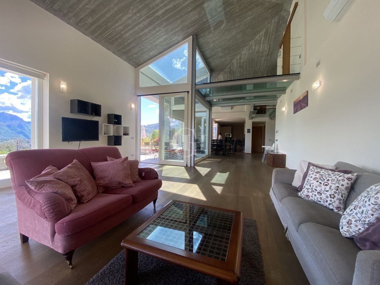 Вилла у озера Комо, Италия, 460 м² - фото 18