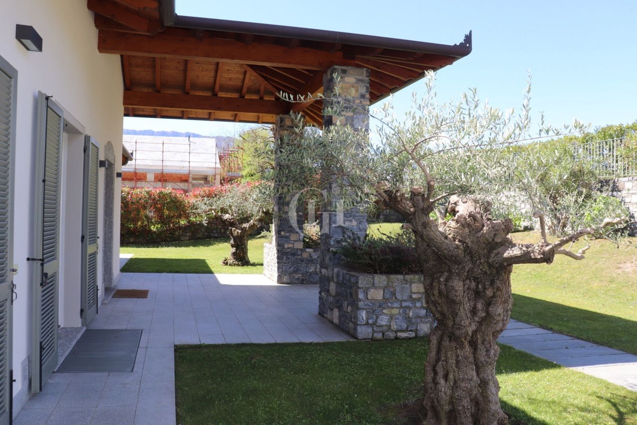 Вилла у озера Комо, Италия, 460 м² - фото 6