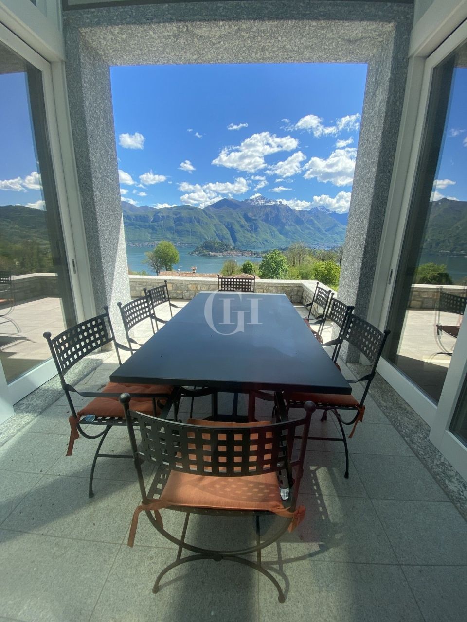 Вилла у озера Комо, Италия, 460 м² - фото 16