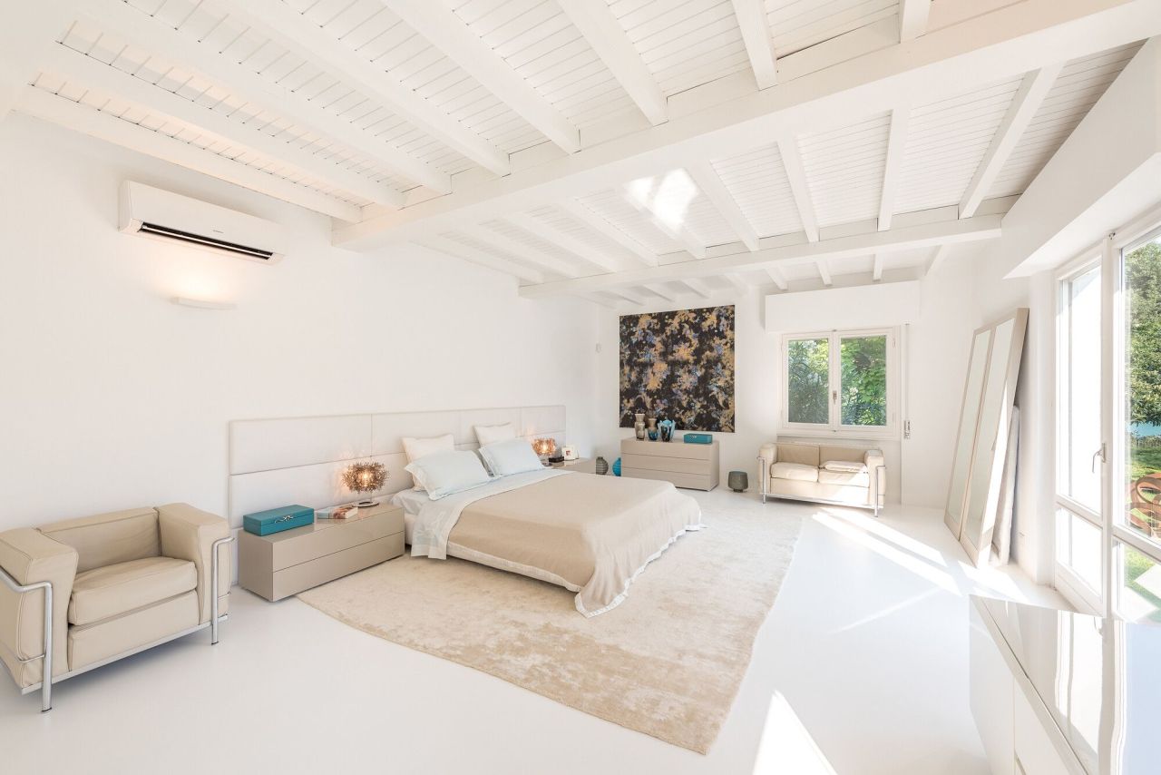 Вилла на озере Лугано, Италия, 228 м² - фото 10