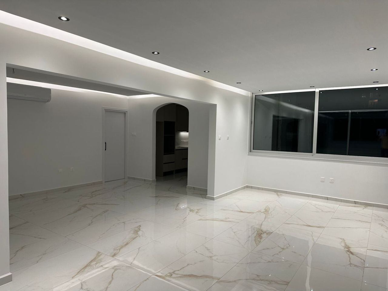 Апартаменты в Агиос Тихоне, Кипр, 172 м² - фото 1
