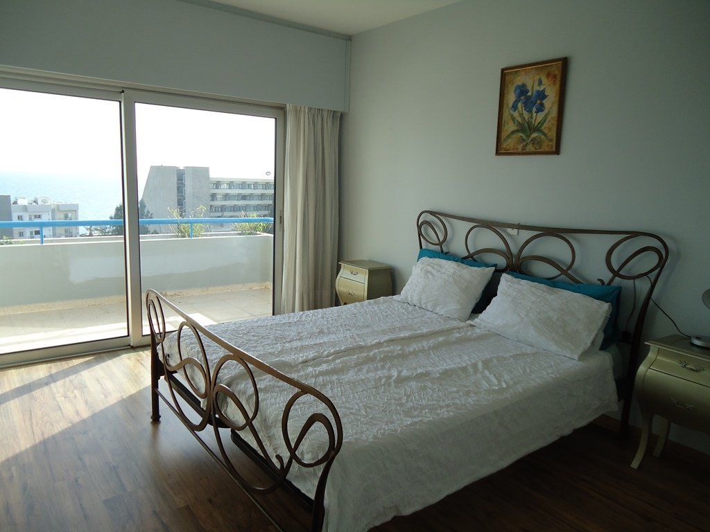 Апартаменты в Агиос Тихоне, Кипр, 160 м² - фото 1
