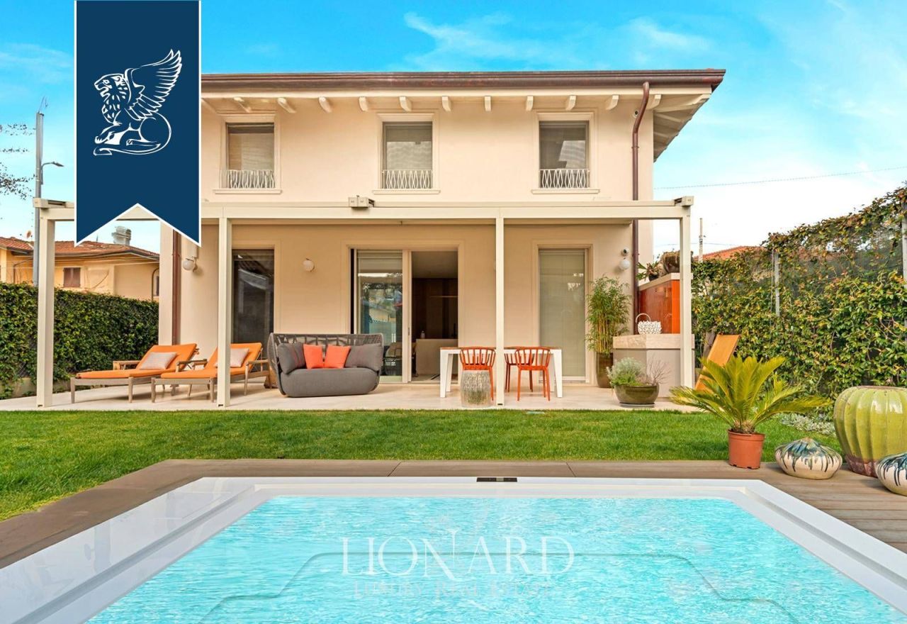 Вилла в Пьетрасанте, Италия, 200 м² - фото 2