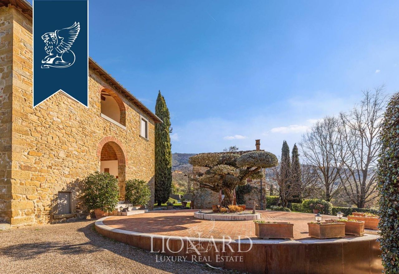 Вилла в Ареццо, Италия, 1 000 м² - фото 3