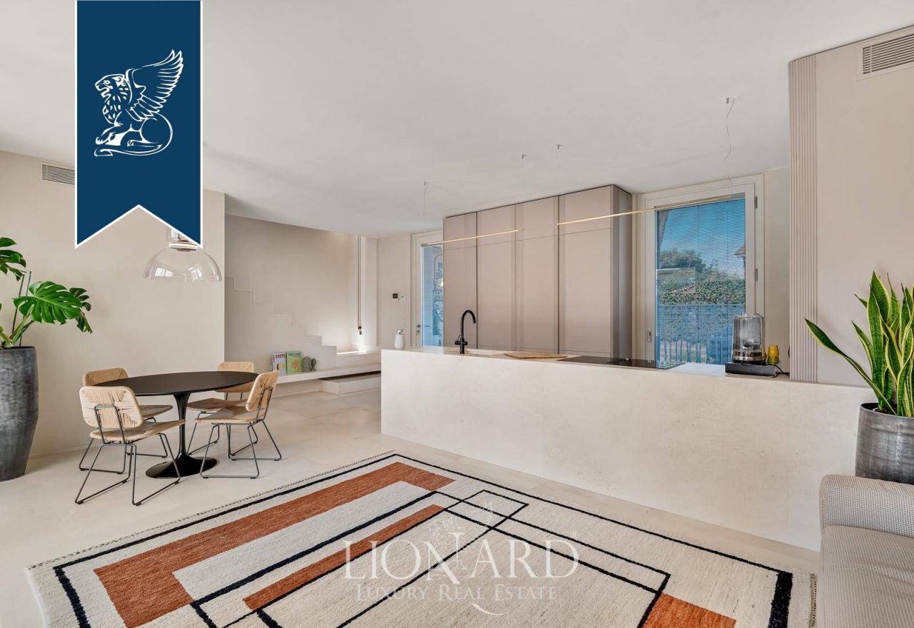 Вилла в Пьетрасанте, Италия, 200 м² - фото 5