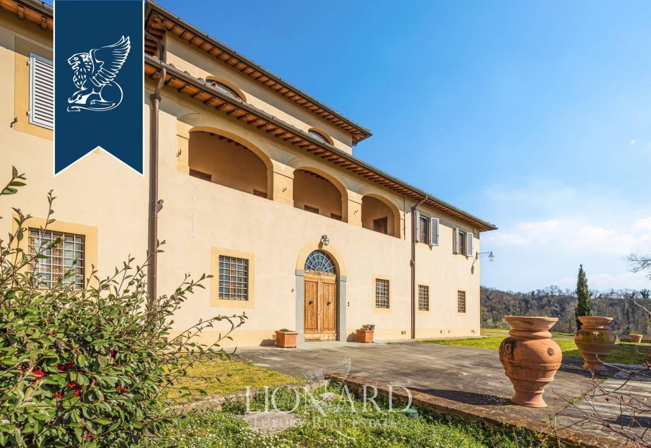 Вилла в Ареццо, Италия, 860 м² - фото 6