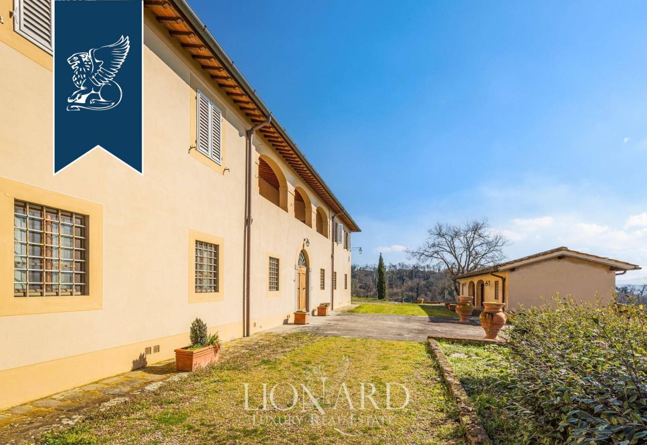 Вилла в Ареццо, Италия, 860 м² - фото 7