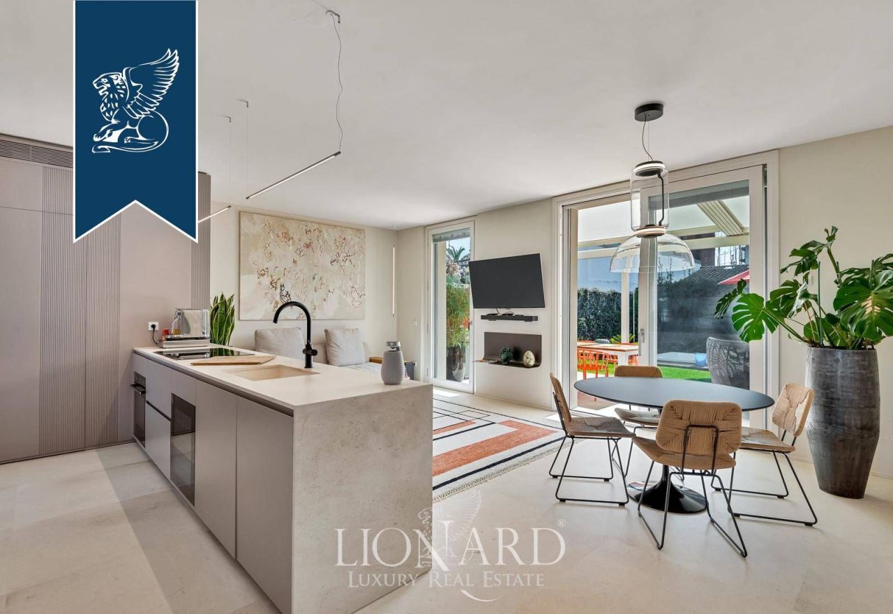 Вилла в Пьетрасанте, Италия, 200 м² - фото 7