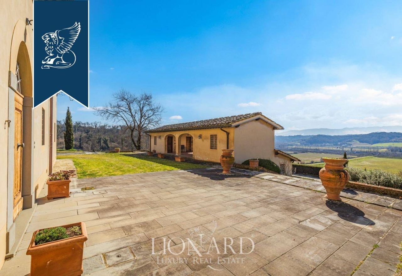 Вилла в Ареццо, Италия, 860 м² - фото 8