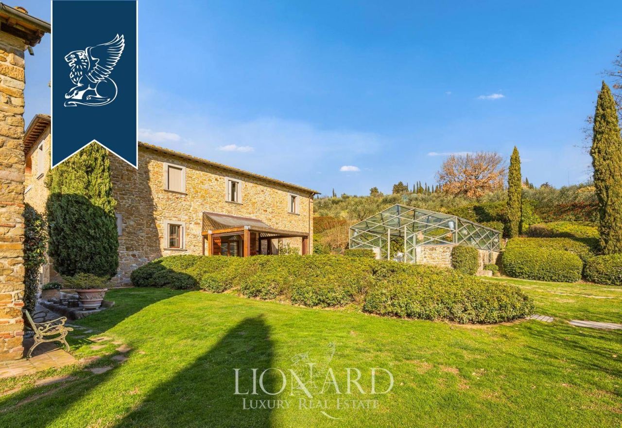 Вилла в Ареццо, Италия, 1 000 м² - фото 9