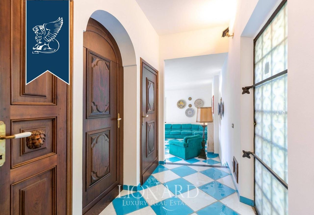 Вилла в Генуе, Италия, 500 м² - фото 9