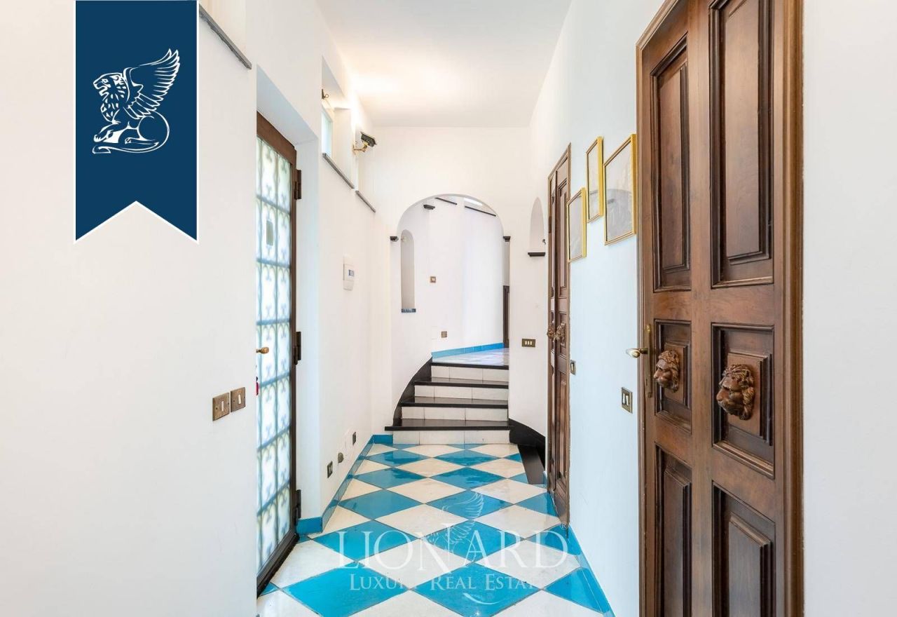 Вилла в Генуе, Италия, 500 м² - фото 10