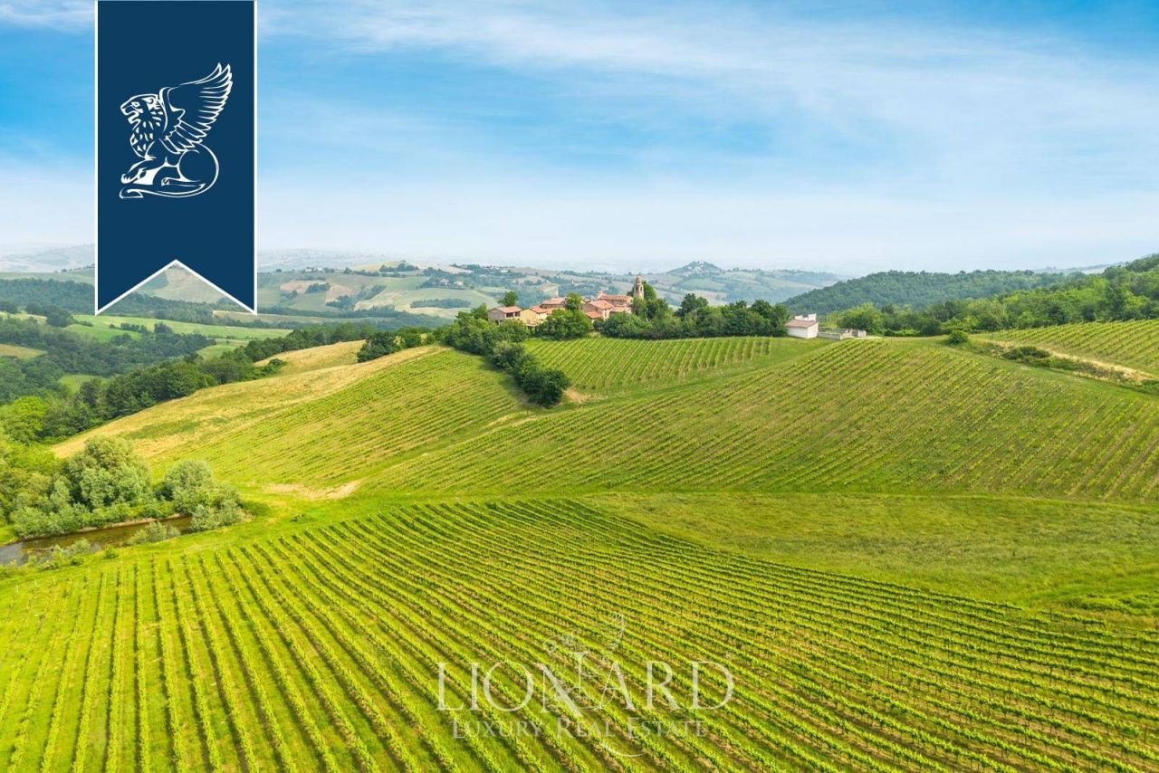 Вилла в Пьяченце, Италия, 3 000 м² - фото 13