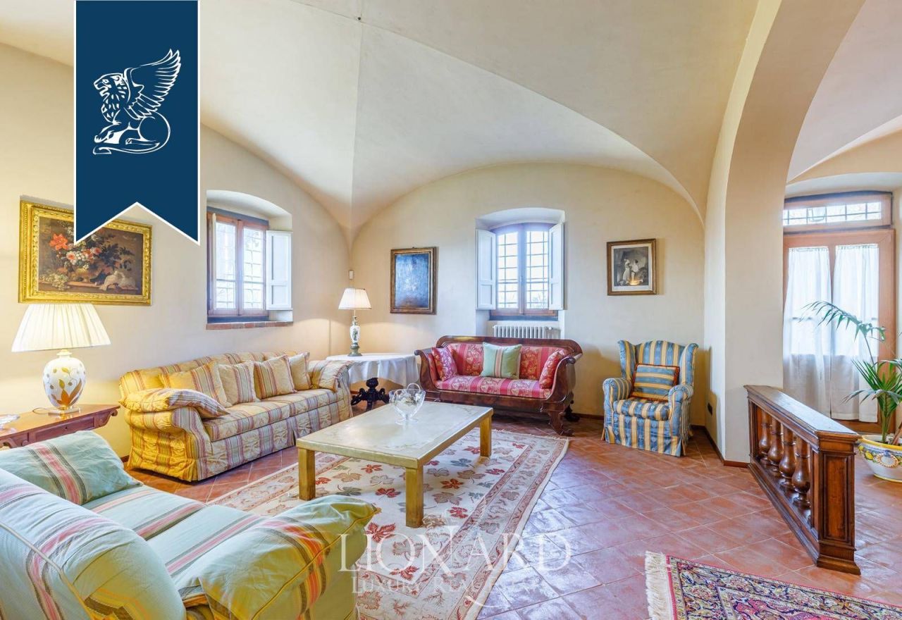 Вилла в Ареццо, Италия, 860 м² - фото 16