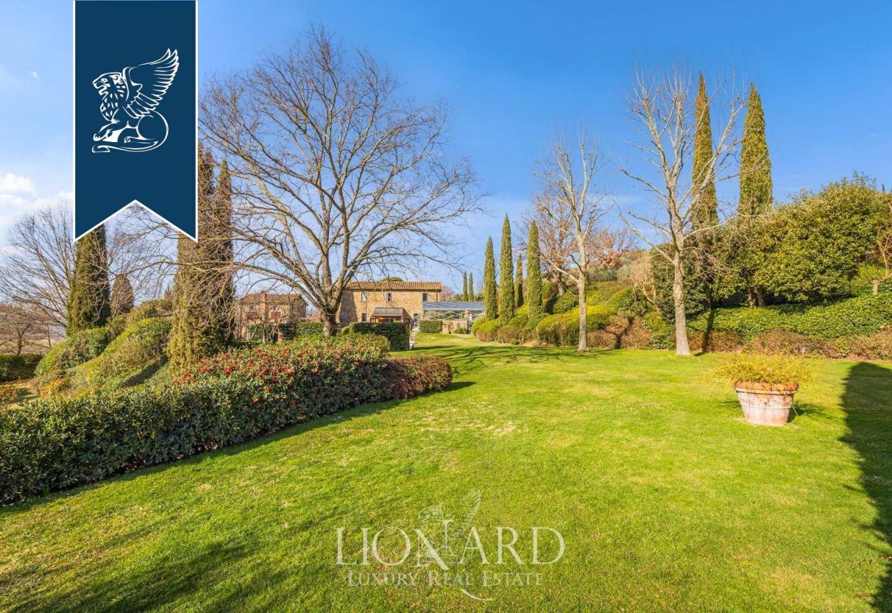 Вилла в Ареццо, Италия, 1 000 м² - фото 17