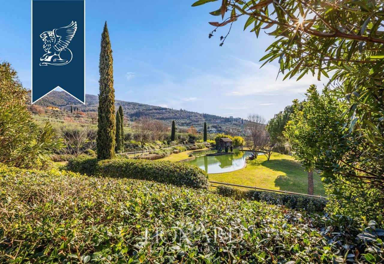 Вилла в Ареццо, Италия, 1 000 м² - фото 18