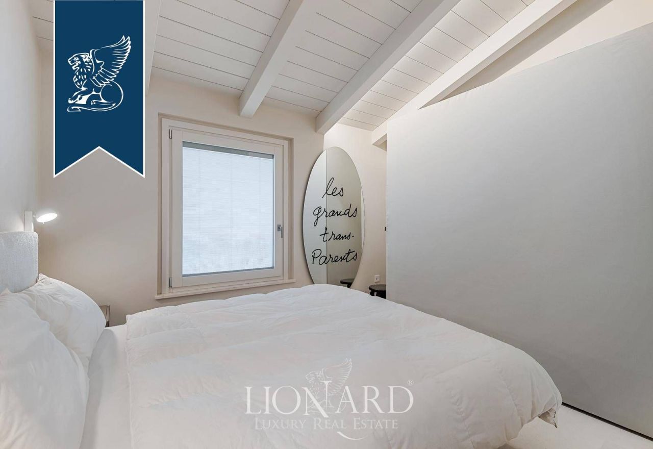 Вилла в Пьетрасанте, Италия, 200 м² - фото 18