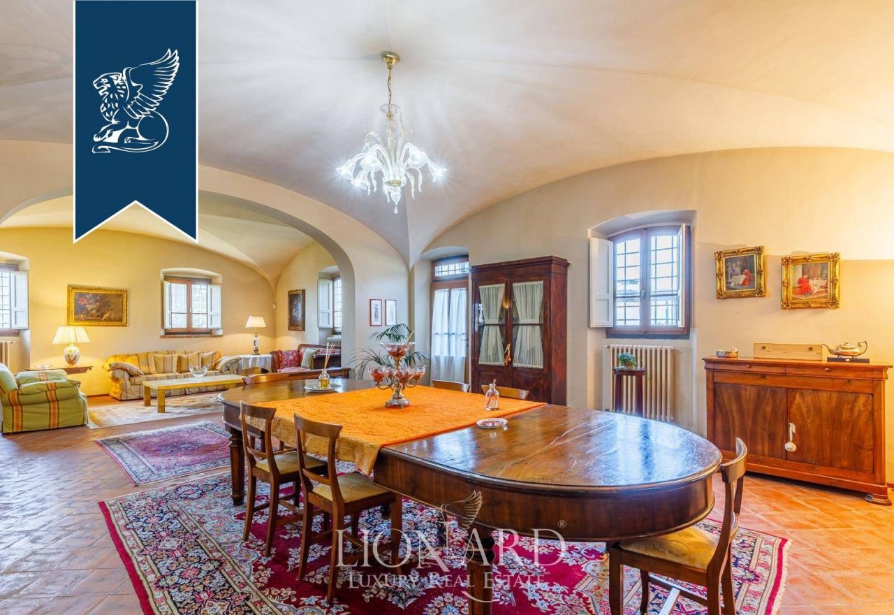 Вилла в Ареццо, Италия, 860 м² - фото 19