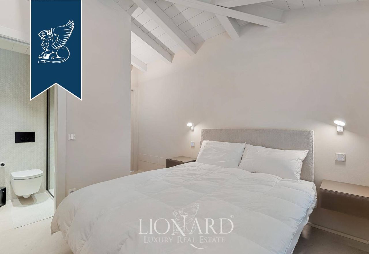 Вилла в Пьетрасанте, Италия, 200 м² - фото 19