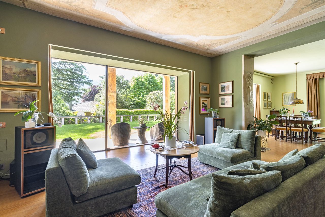 Вилла в Комо, Италия, 751.85 м² - фото 11