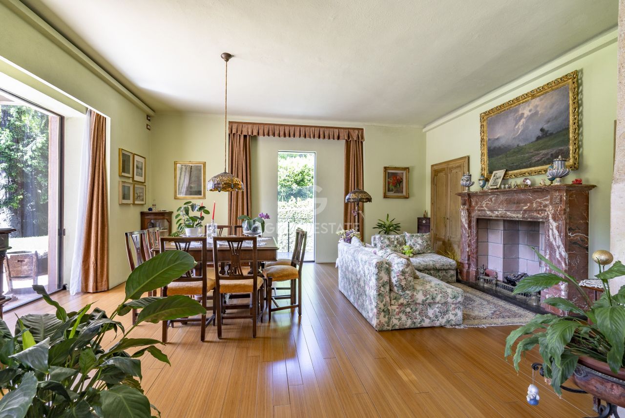 Вилла в Комо, Италия, 751.85 м² - фото 15